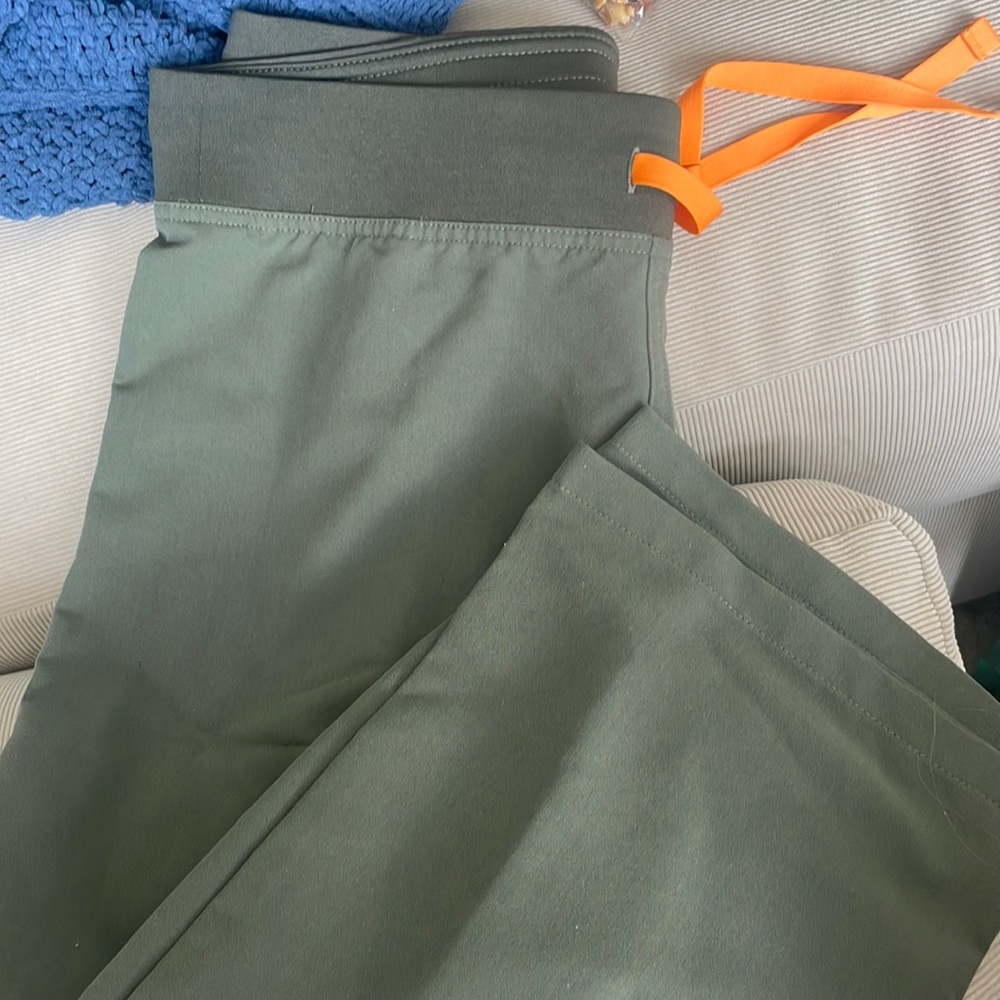Figs Moss Livingston Scrub Pants